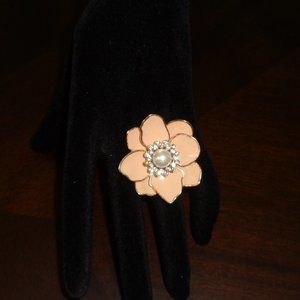 Flower ring-costume jewelry
